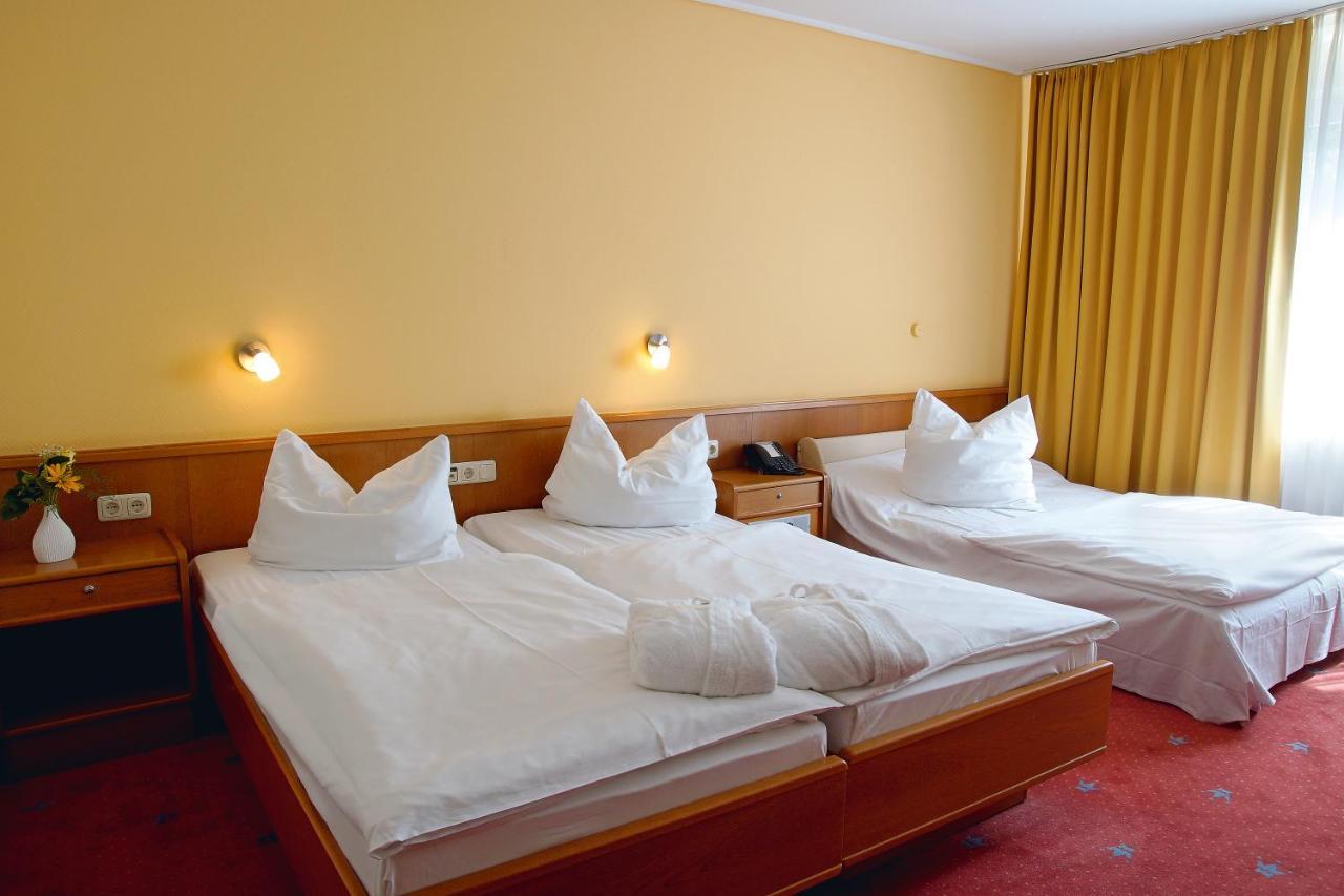 Avalon Hotelpark Koenigshof Кёнигслуттер-ам-Эльм Экстерьер фото