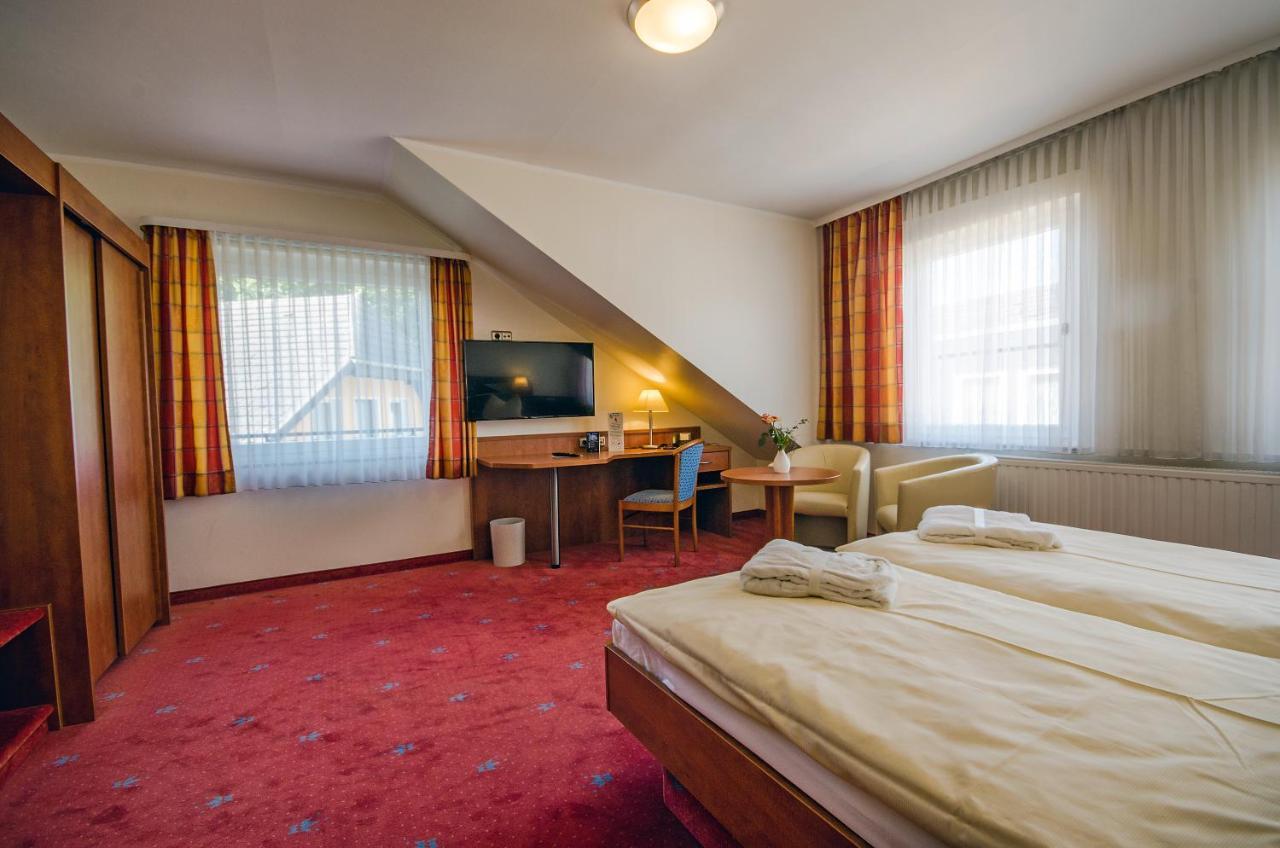 Avalon Hotelpark Koenigshof Кёнигслуттер-ам-Эльм Экстерьер фото