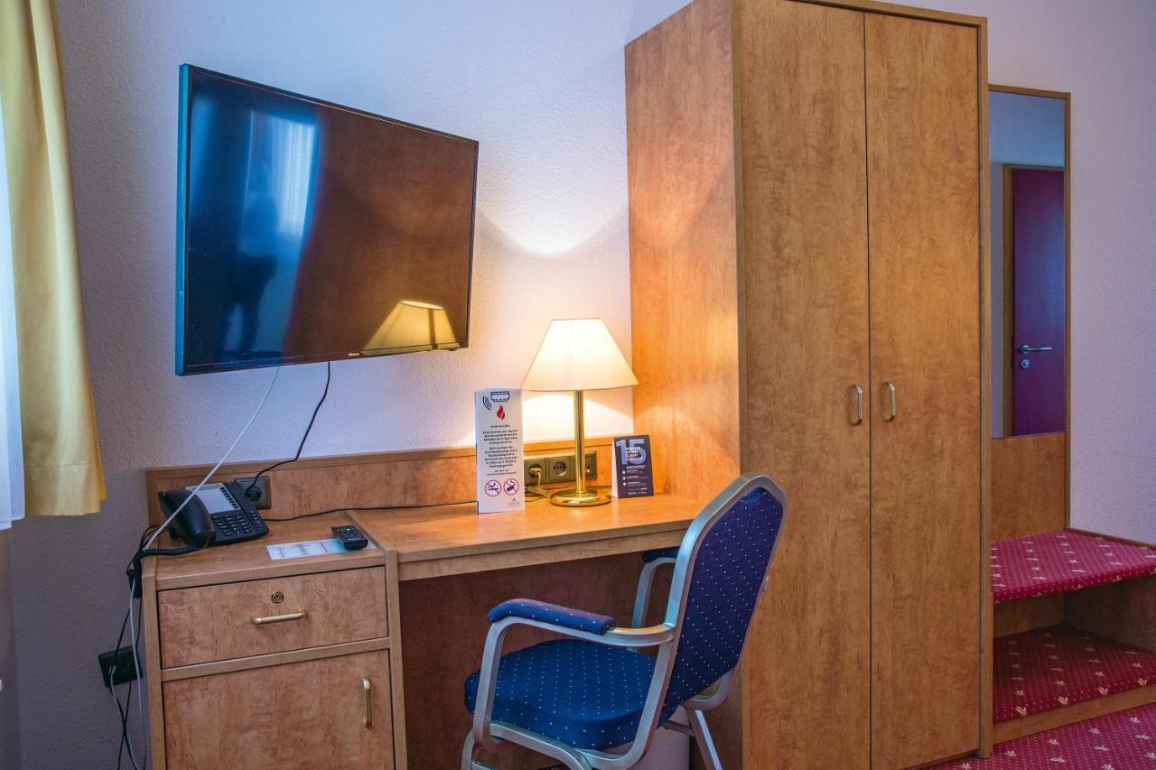 Avalon Hotelpark Koenigshof Кёнигслуттер-ам-Эльм Экстерьер фото