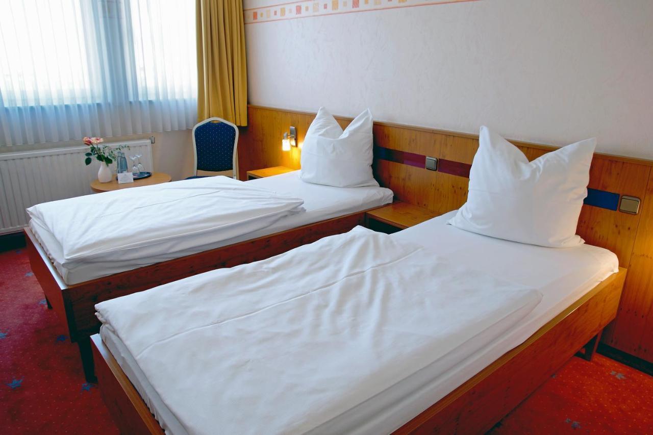 Avalon Hotelpark Koenigshof Кёнигслуттер-ам-Эльм Экстерьер фото